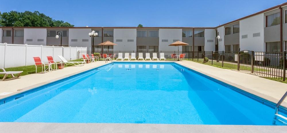 Ramada By Wyndham Henderson/Evansville Buitenkant foto