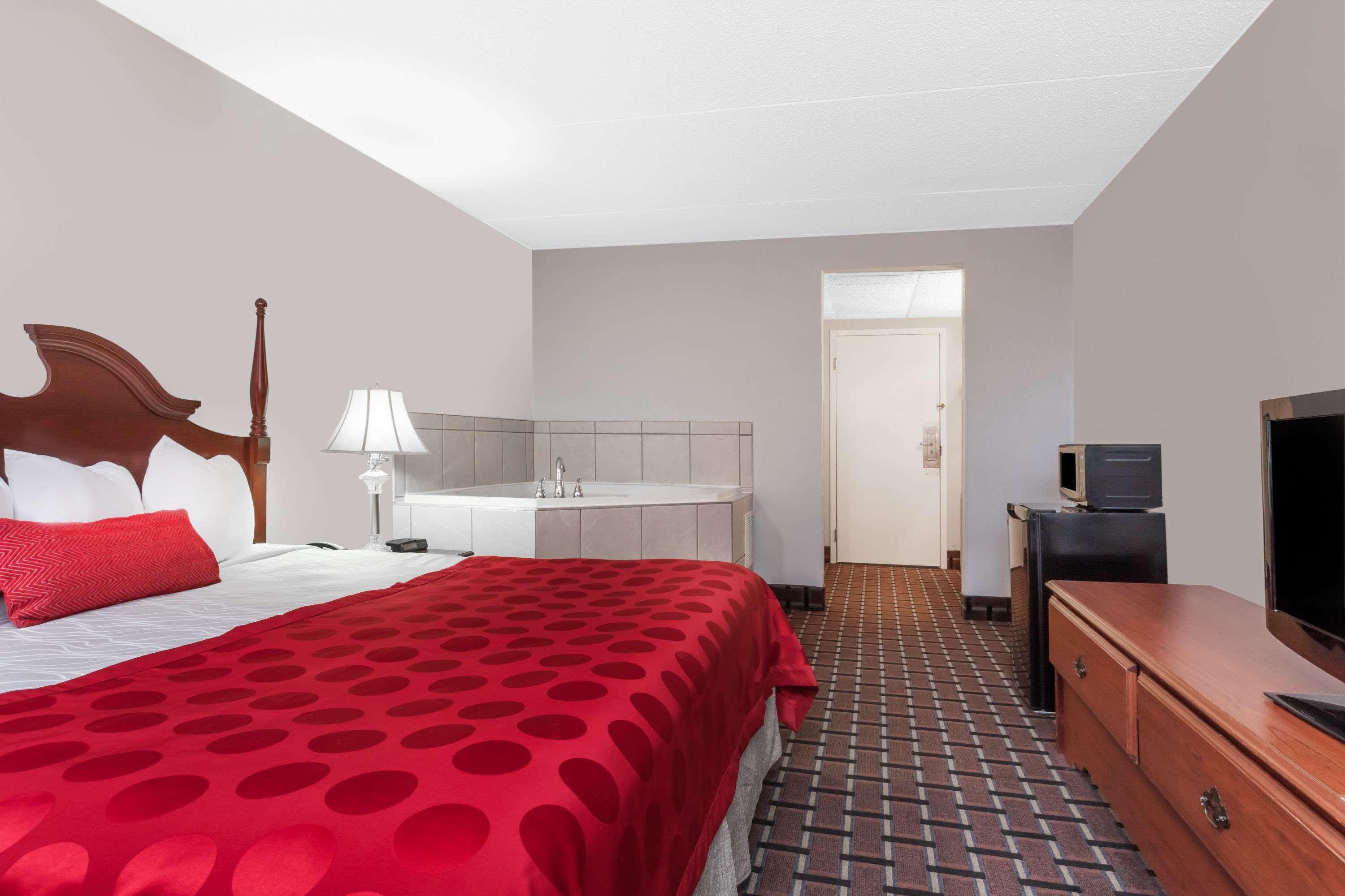 Ramada By Wyndham Henderson/Evansville Buitenkant foto