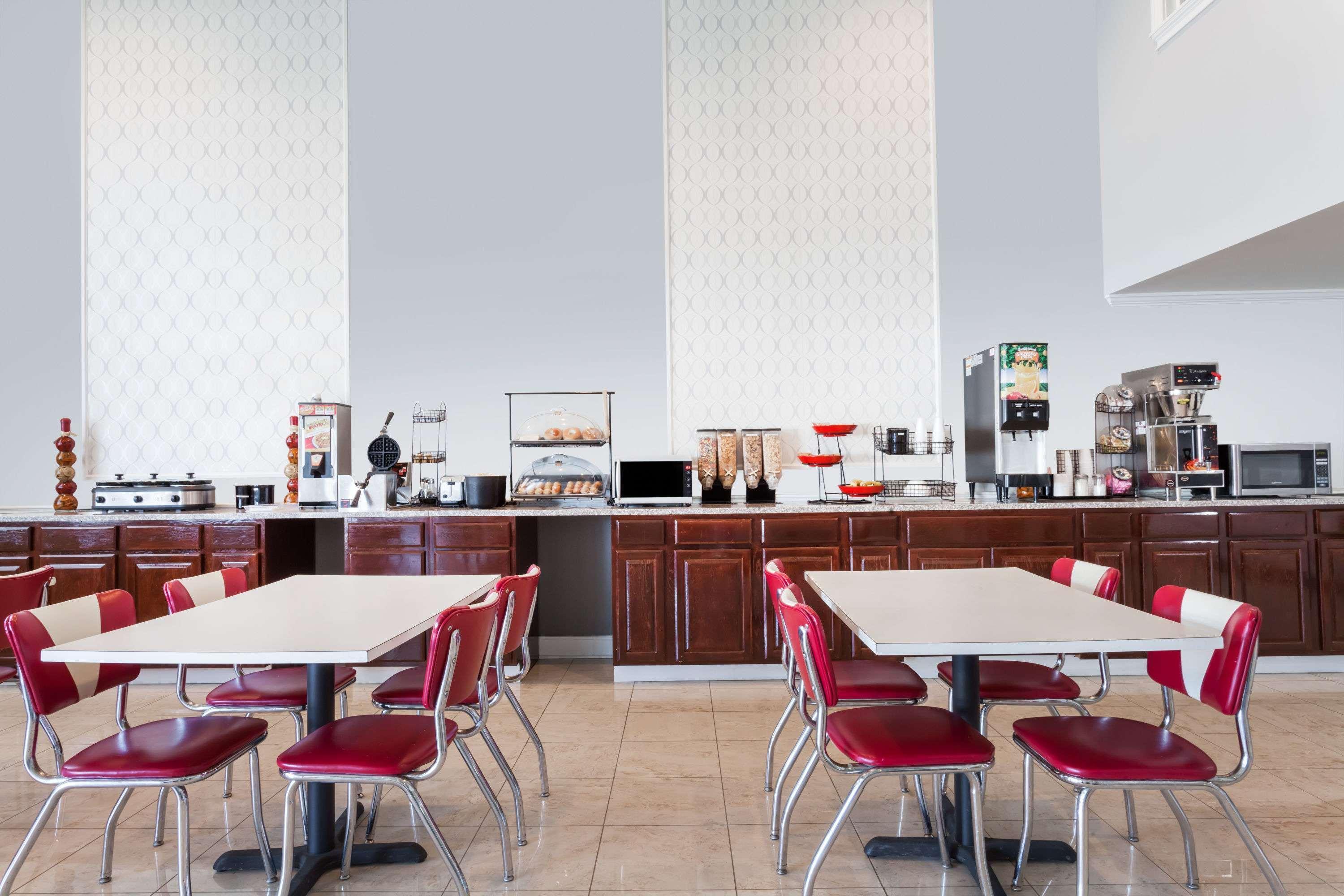 Ramada By Wyndham Henderson/Evansville Buitenkant foto