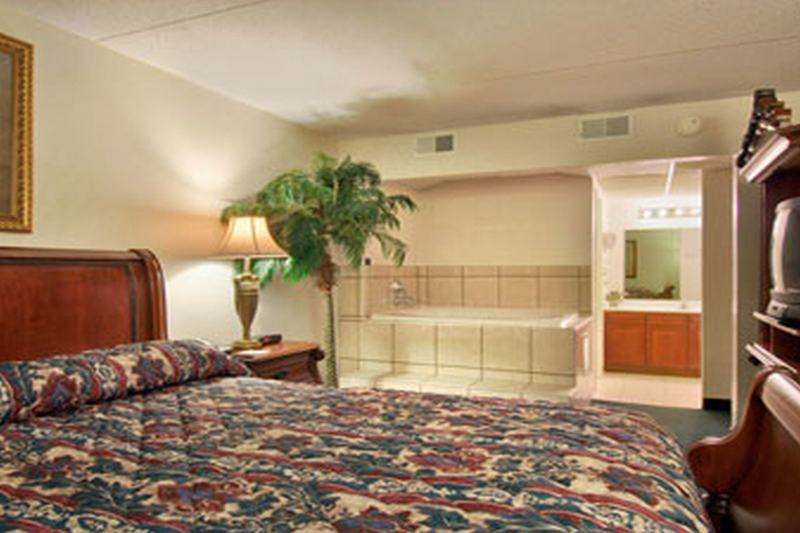Ramada By Wyndham Henderson/Evansville Buitenkant foto