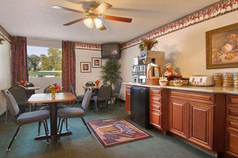 Ramada By Wyndham Henderson/Evansville Buitenkant foto