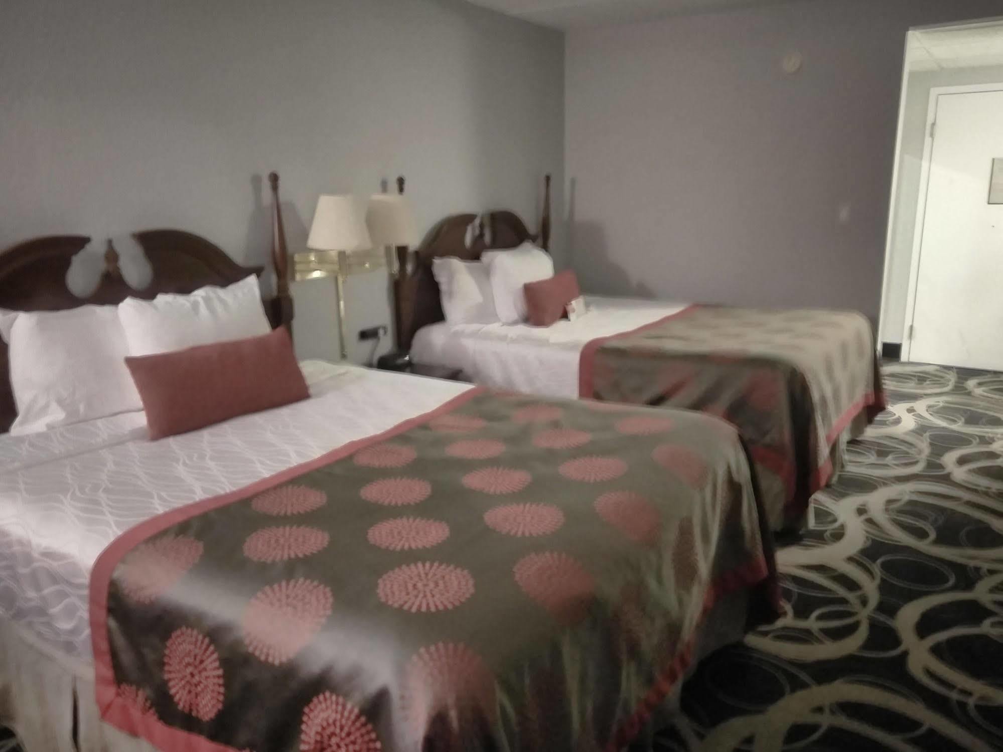 Ramada By Wyndham Henderson/Evansville Buitenkant foto